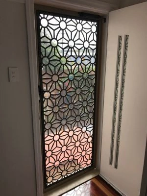 Combining Glass with Traditional Indian Design Elements