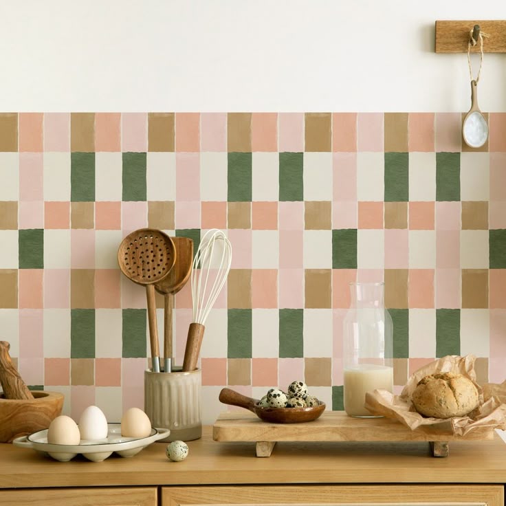 Can wallpaper survive in the kitchen