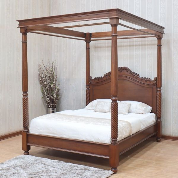 Modern four poster beds