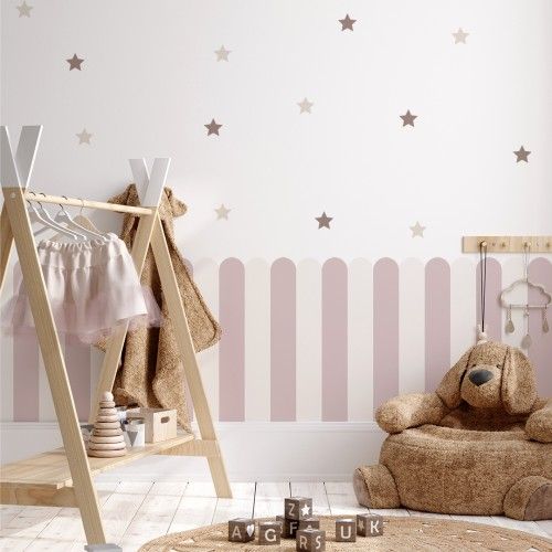 Scalloped wallpaper