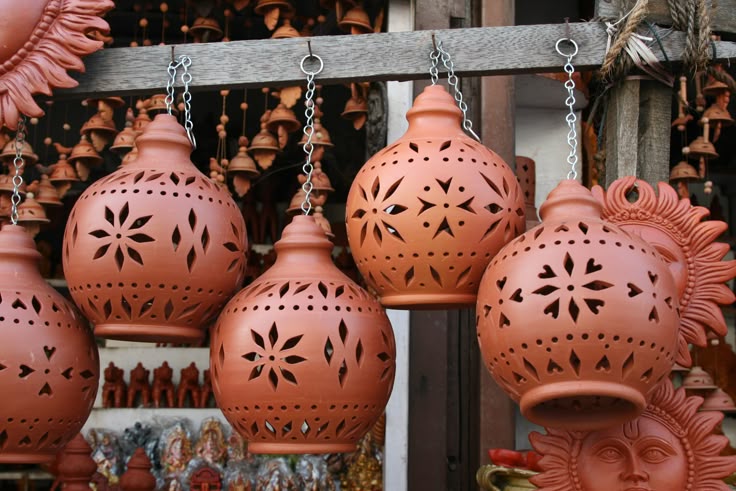 handcrafted pottery decor trends