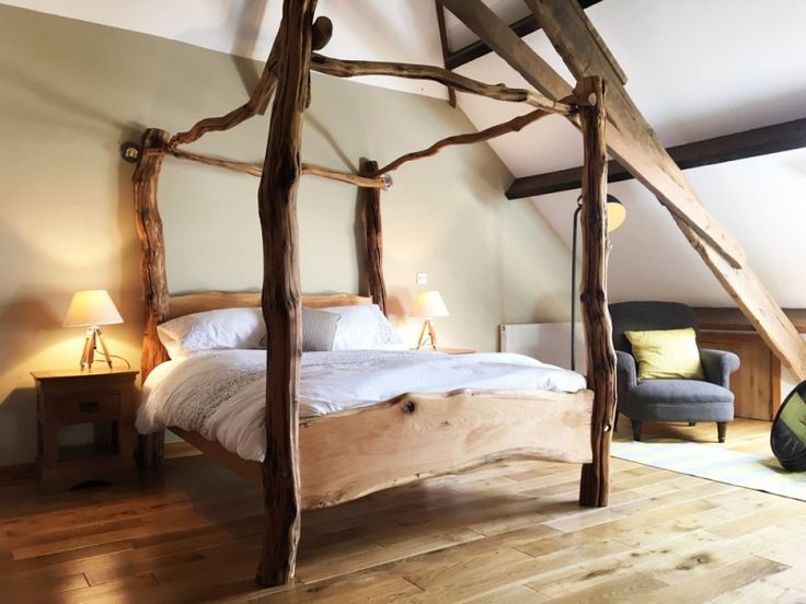 Modern four poster beds