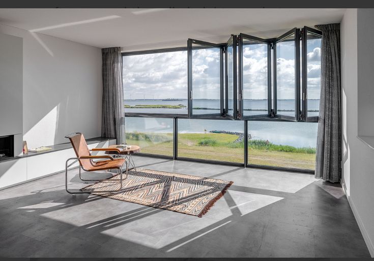 Floating Glass Windows